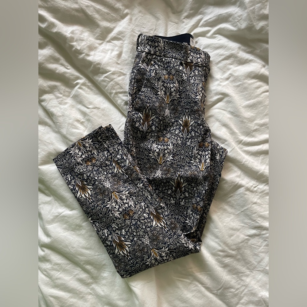 Morris and Co x H&M mid rise cropped pants with elastic waist in floral print